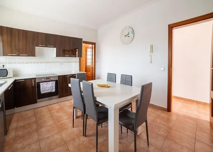 بيت للعطل In Near Beaches *