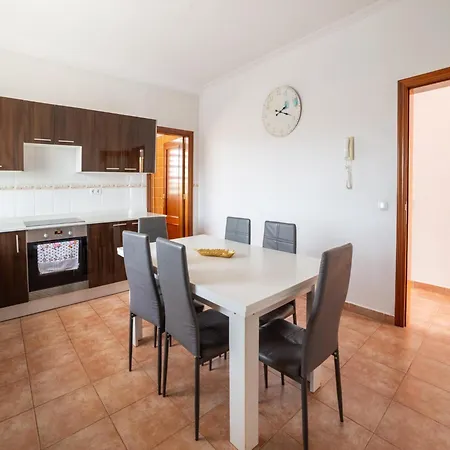 Vakantiehuis In Near Beaches *